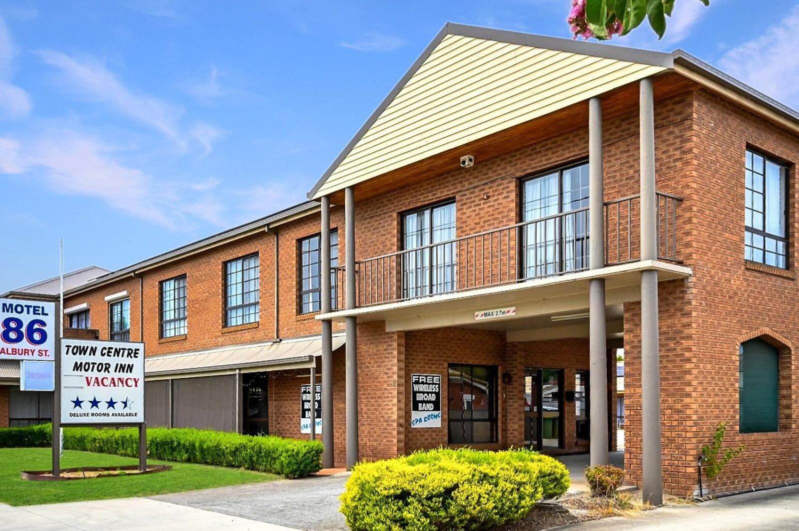 Holbrook Town Centre Motor Inn מראה חיצוני תמונה