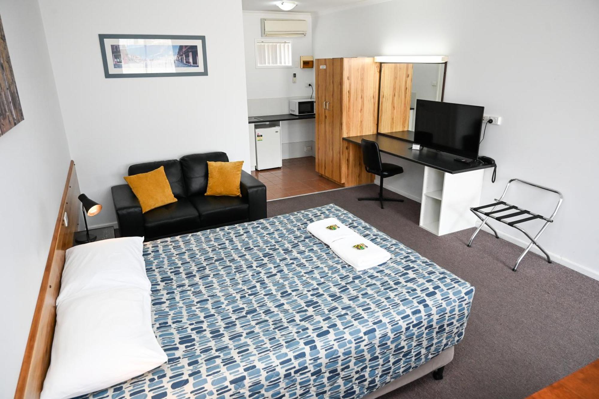Holbrook Town Centre Motor Inn מראה חיצוני תמונה